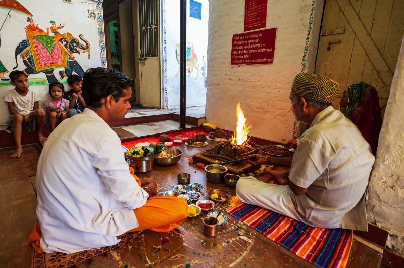 Hinduismus - 5 Prinzipien und 10 Disziplinen